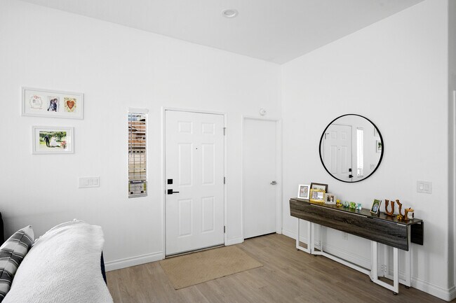 Photo - 6757 Royal Crest Ct