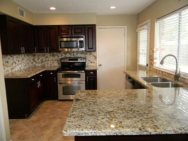 Photo - 2754 Quarry Hill Rd