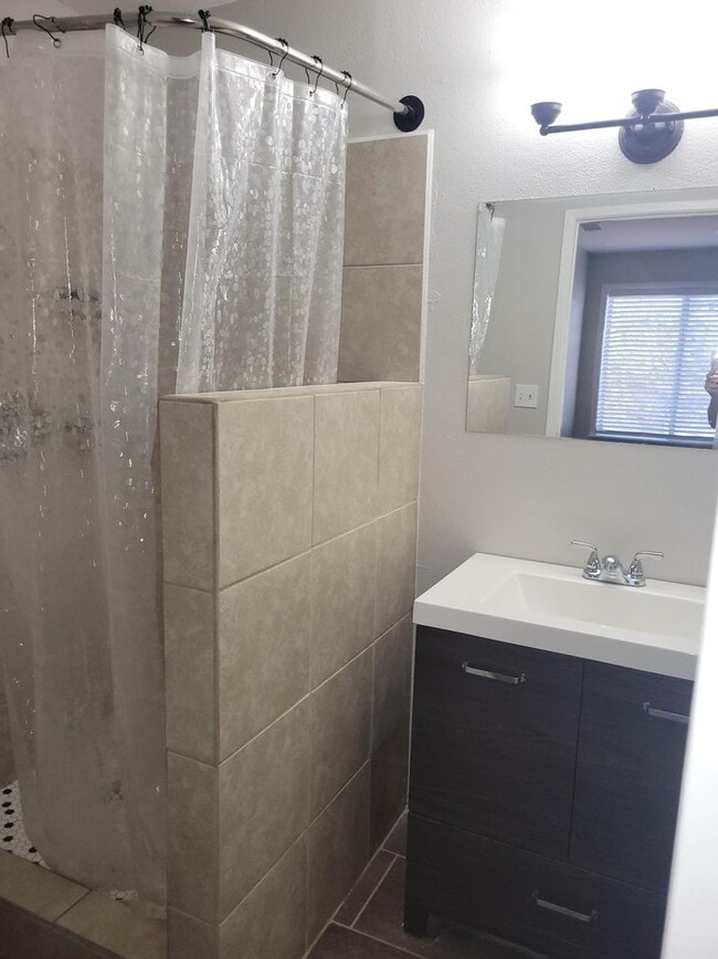 Photo - Hialeah- Beautifully Remodeled Single-Story Condo 3-Bedroom Home Near UNLV & Airport Unit A