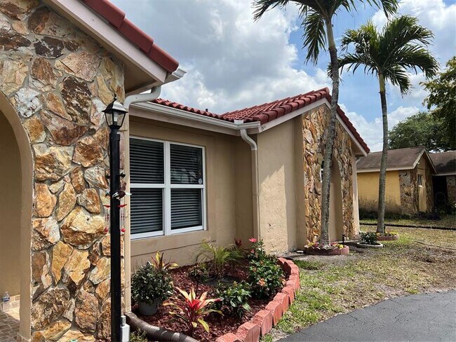 Photo - 5020 SW 120th Ave