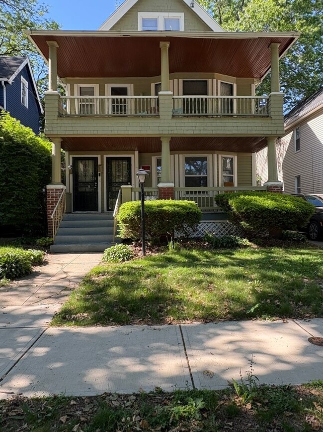 Building Photo - 9118 Yale Ave Unit 9118 Yale Ave 1st Floor