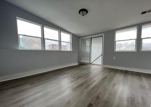 Photo - 2108 N Keeler Ave Apartamentos Unidad 2