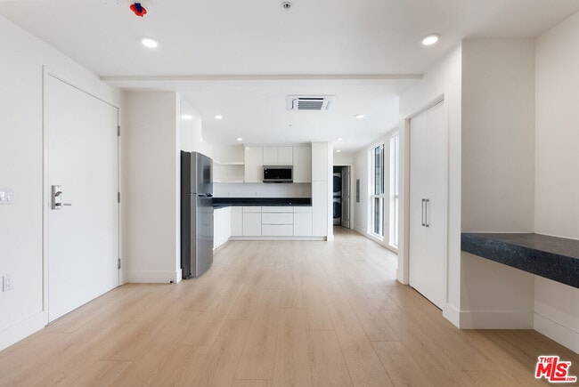 Photo - 8561 Belmont St Unidad 3