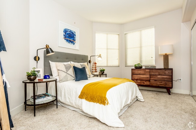 2BR, 2BA - 1207 SF