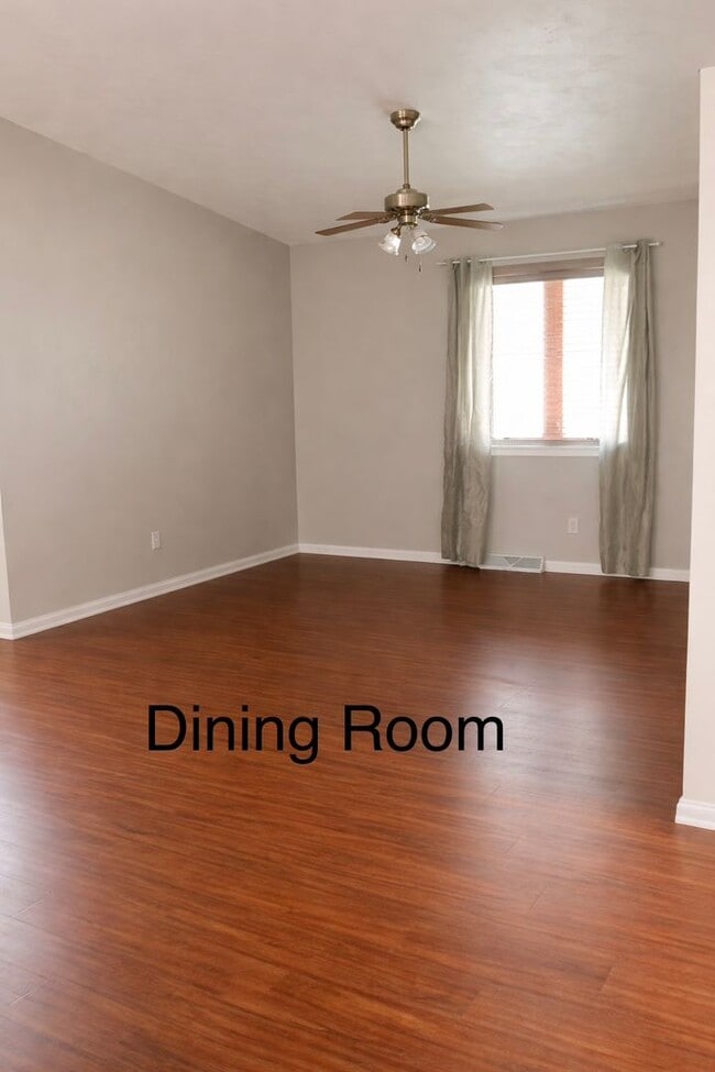 Photo - 1031-1033 Pleasantview Unit 1031