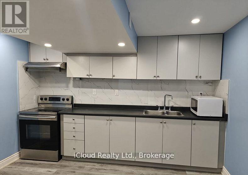 Photo - 32 Maple Beach Crescent