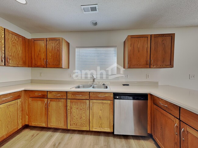 Photo - 6017 Namozine Ct