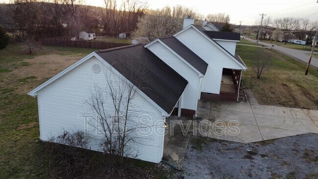 Photo - 211 Fall Creek Dr