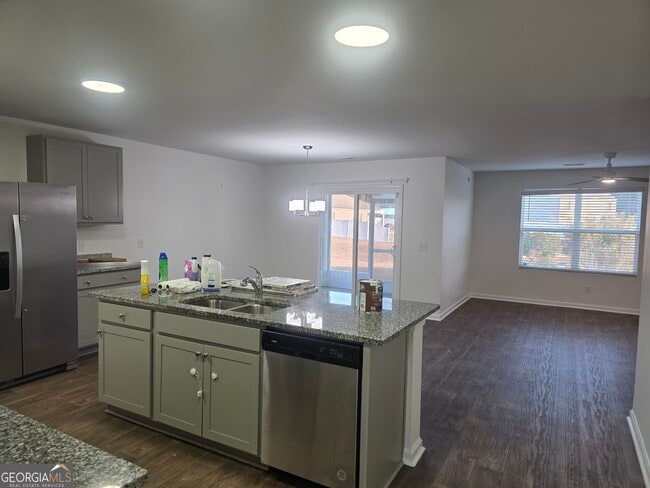 Photo - 216 Barbados Rd