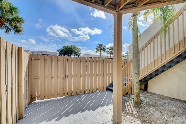 Photo - 614 Executive Center Dr Unit 205