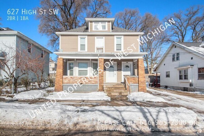 Building Photo - Available Now |2 Bed 1 Bath Lower Level Ap... Rental