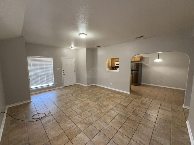 3604 Dustin Ct Unit 3604 Dustin Ct Unit B (S8)