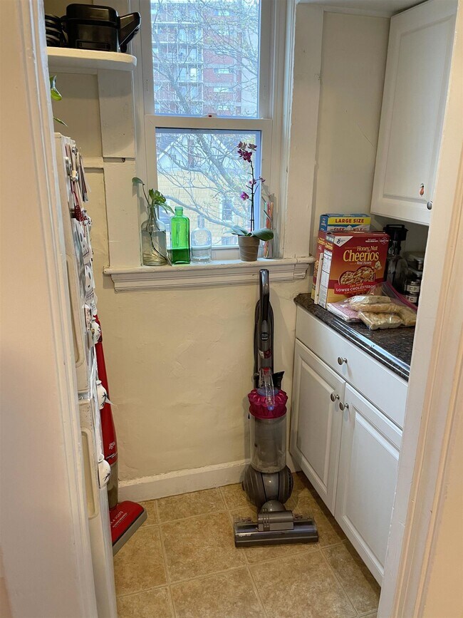 Photo - 8 Sanborn Ave Unit 3