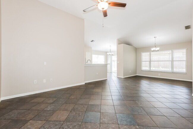 Photo - 4806 Limerick Dr