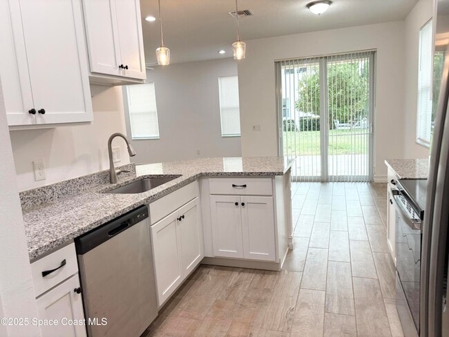 Photo - 1455 Isabella Dr