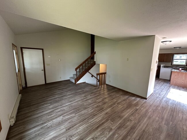 Photo - 3625-3627 Livingston Lane Unidad 3627