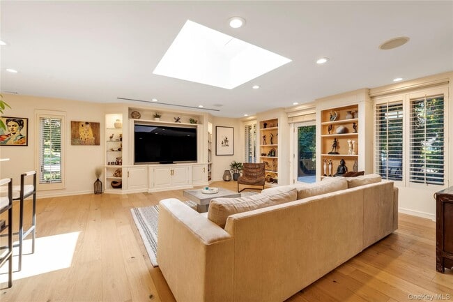 Photo - 15 Parkway Dr