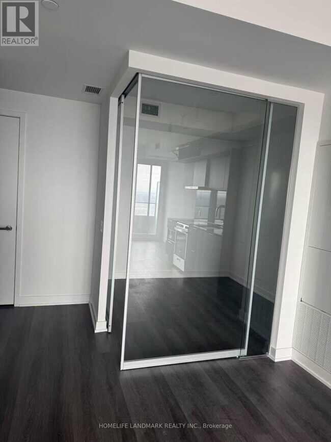 Photo - 448 Burnhamthorpe Rd W Unit 3601