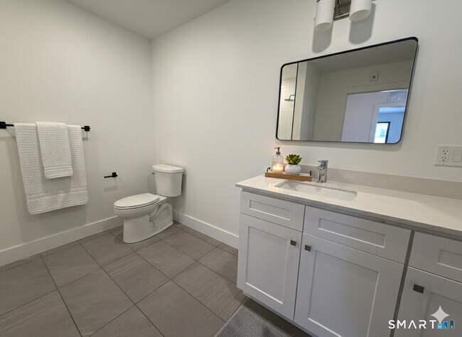 Photo - 414 Mather St