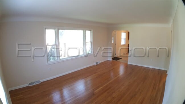 Photo - 2237 C Ave NW