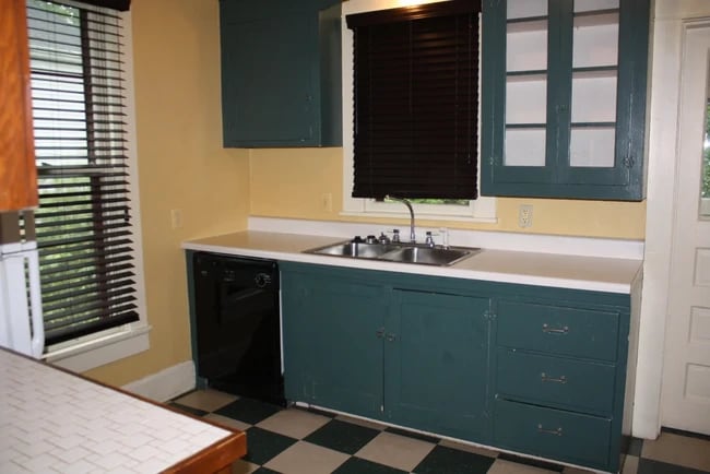 Photo - 718 S Lincoln St