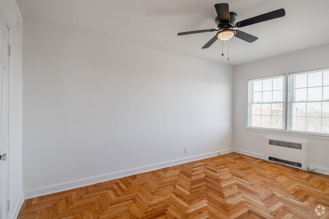 2BD, 1BA - 800SF