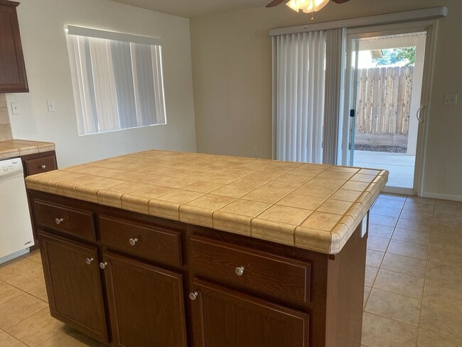 Photo - 467 Descanso Bay Ct