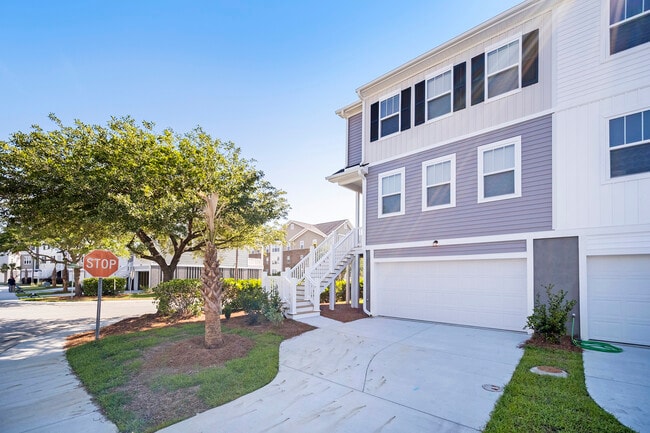 Photo - 101 Winding River Dr