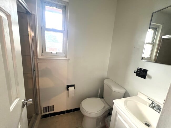 Photo - 7104 Claymore Ave
