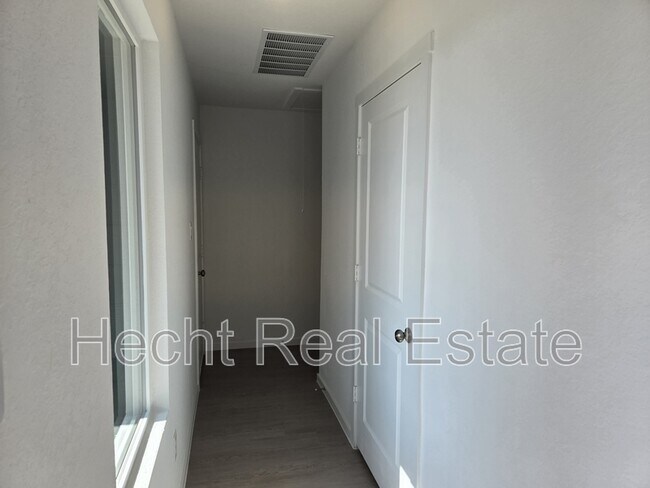 Photo - 1518 Tiptop Mdw