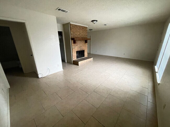 Photo - 2210 Wheeler Ave Unit A