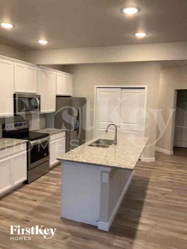 Photo - 11123 Murrelet Dr