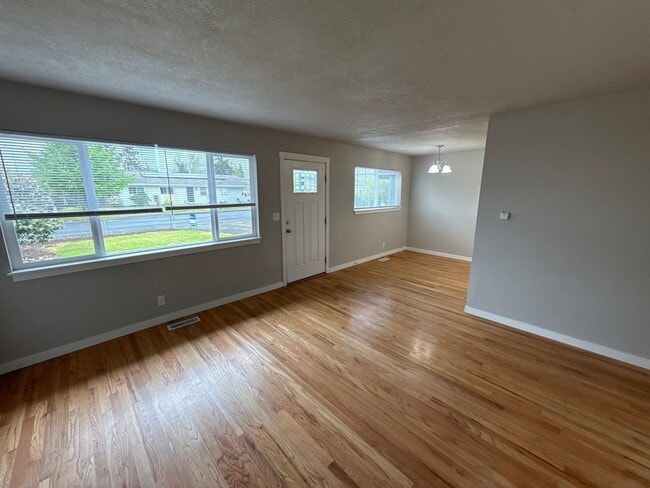 Photo - 2236 Hoyt St SE