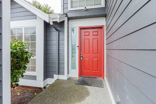 Photo - 4 bedrooms (one on the main floor), 2.5 bathrooms (one on the main floor next to the bedroom), Bo...