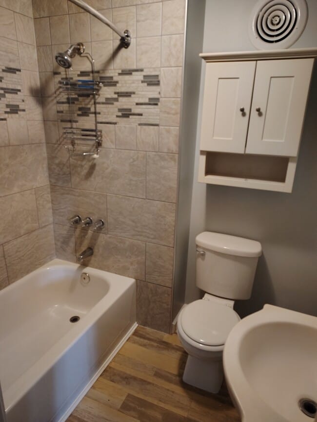 Photo - 153 Grove St Unit 1 bedroom apartment lower flat
