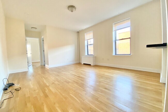 Photo - 105 Pinehurst Ave Unit 52