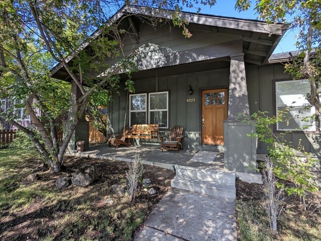 Building Photo - Adorable single-level 3x2 in desirable Fox... Rental