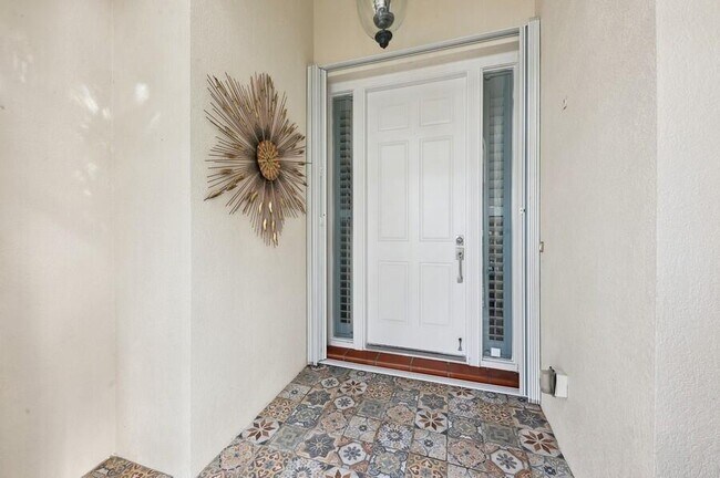 Photo - 7605 Red River Rd