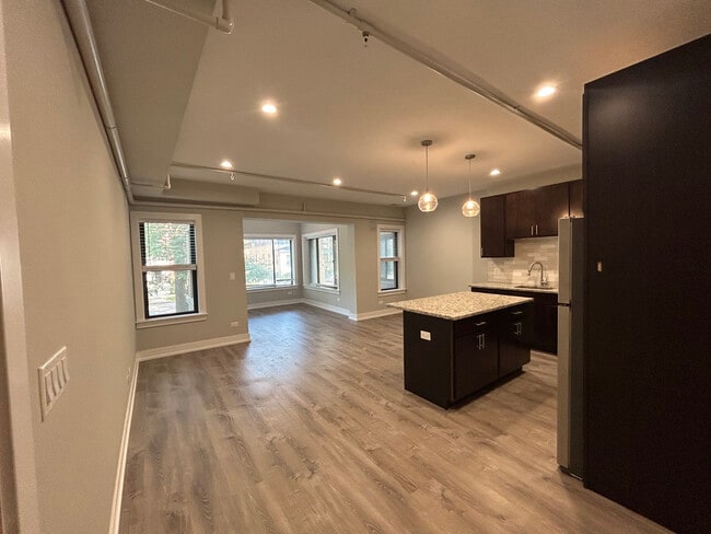 Building Photo - 1000 Crain St Rental
