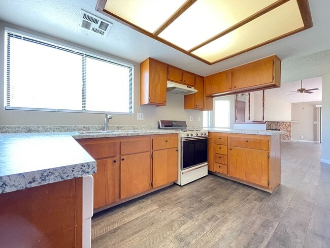 Photo - Charming Summerlin retro 2-bedroom home