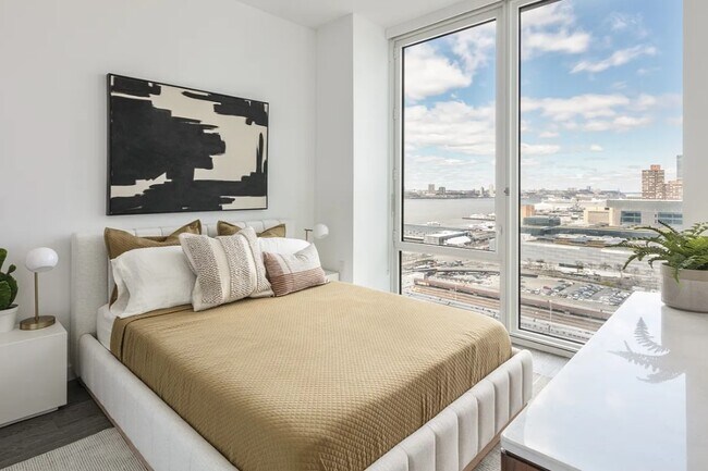 Photo - 636 W 30th St Unit 21G