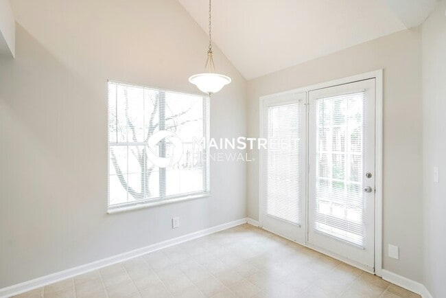 Photo - 3 Bedroom Pet-Friendly Home in HERMITAGE, TN with Main Street Renewal