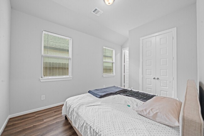 Photo - 21019 Seneca Bluff Ln