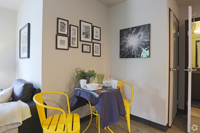 Photo - MW8 - Shared and Furnished Housing