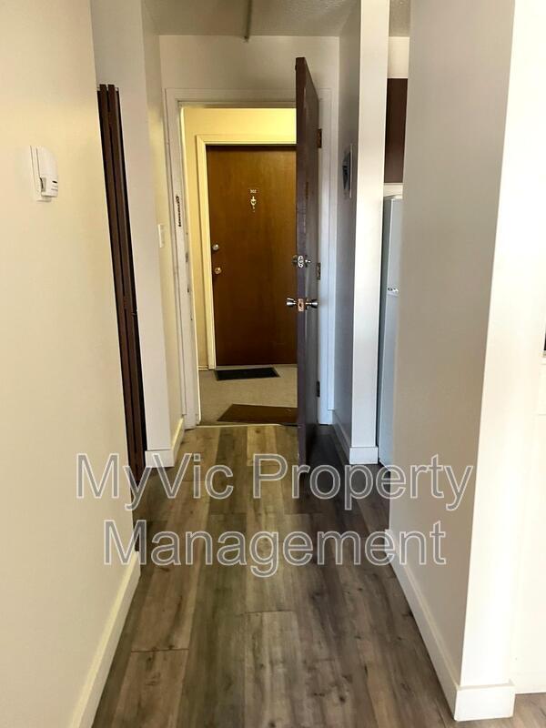 Photo - 10130-10152 152 St NW Unit One Bed