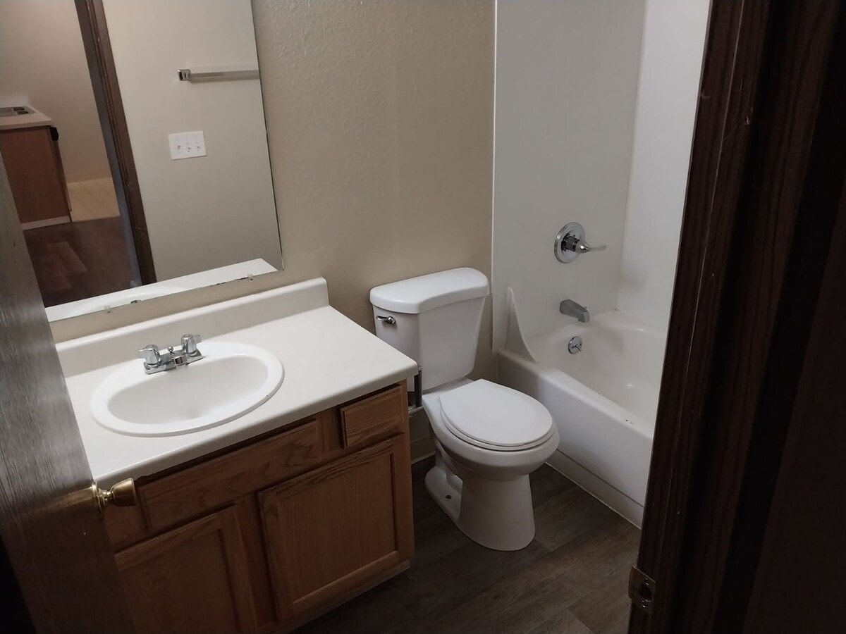 Photo - 345 N 5th St