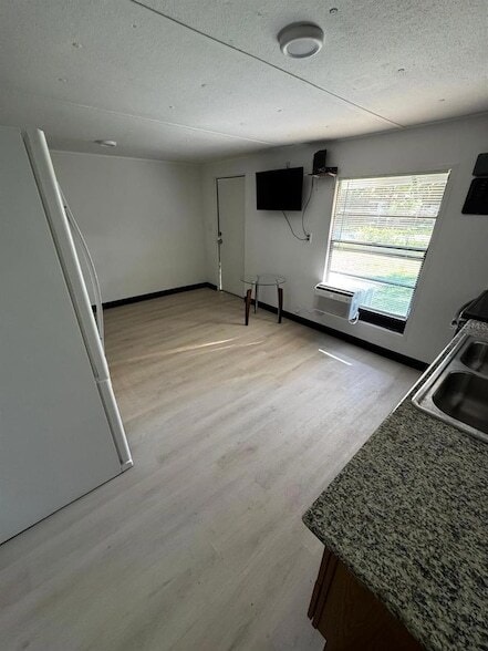 Photo - 15482 Mapletree Dr