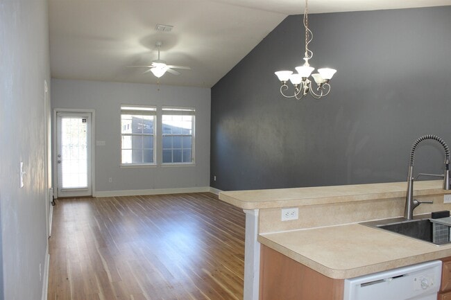 Photo - 682 Brooke Hampton Dr