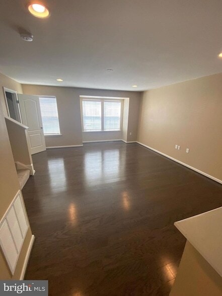 Photo - 37 Cecily Way