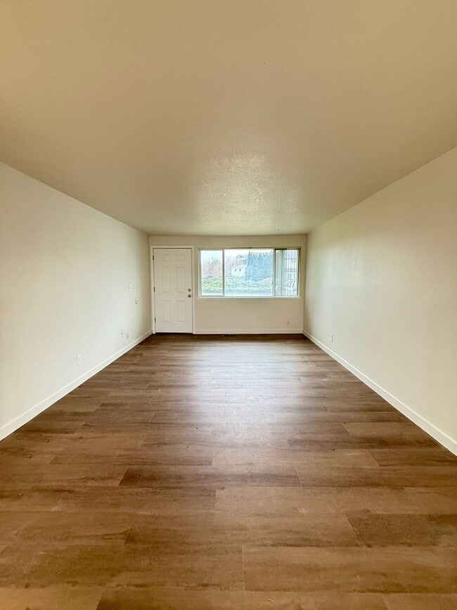 Photo - 1206zi-S Unit B